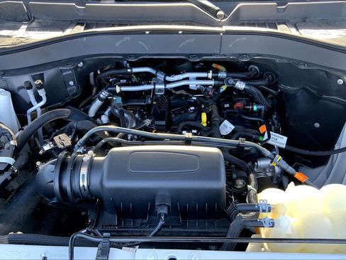 Used 2021 Ford Explorer XLT RWD image 32
