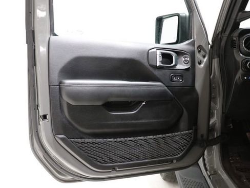 Used 2023 Jeep Wrangler Unlimited Sahara w/ Cold Weather Group AWD/4WD image 15