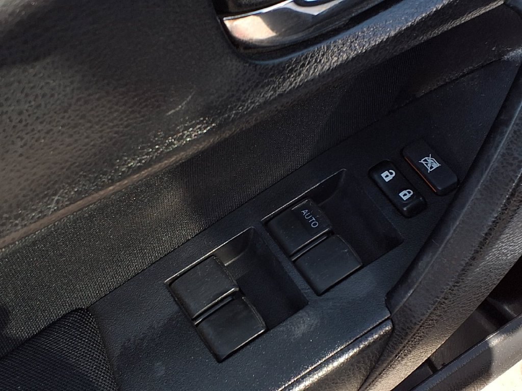Certified 2018 Toyota Corolla LE FWD image 21