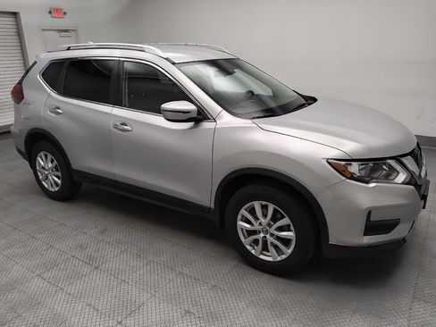 Used 2019 Nissan Rogue SV image 11