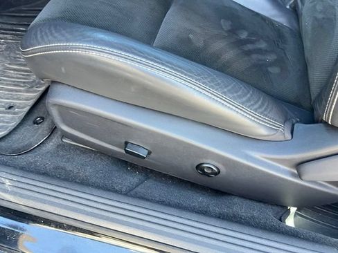 Used 2014 Dodge Challenger R/T RWD image 18