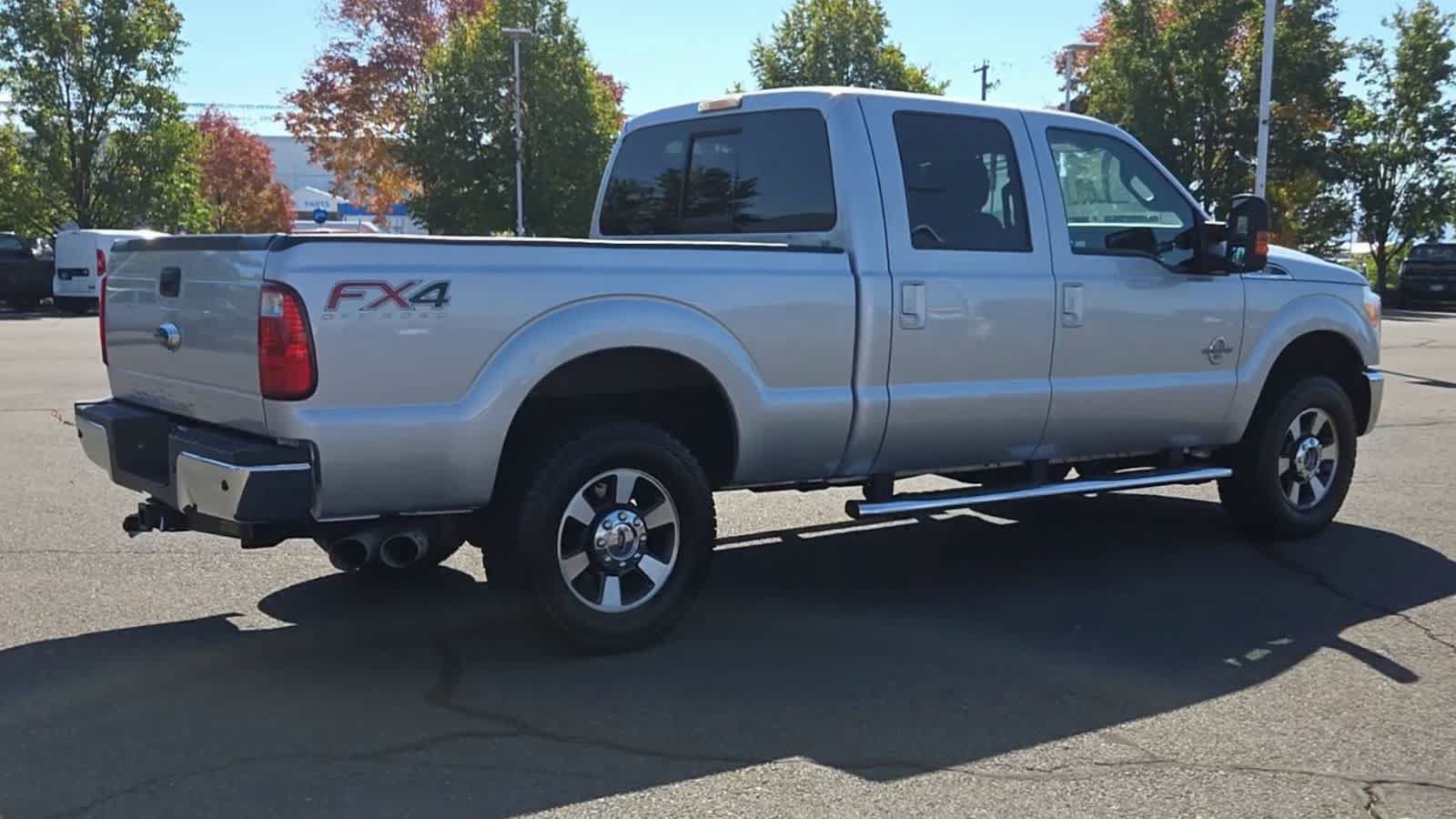 Used 2014 Ford F250 Lariat w/ Lariat Interior Package AWD/4WD image 8