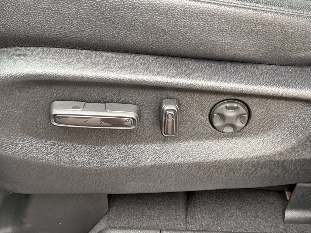 Used 2026 Honda Odyssey EX-L image 12