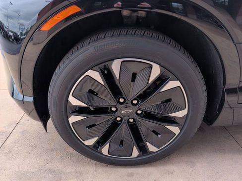 Certified 2025 Chevrolet Blazer EV RS AWD/4WD image 27