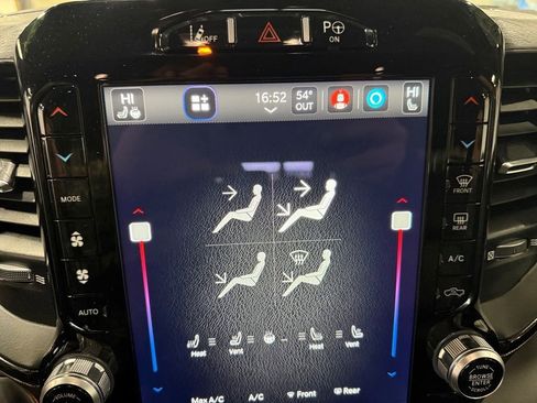 Used 2022 RAM 1500 Limited AWD/4WD image 29