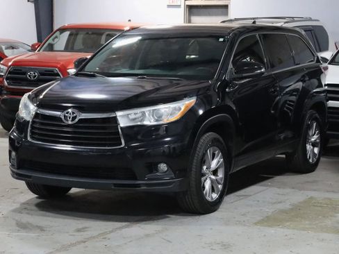 Used 2014 Toyota Highlander Plus image 1