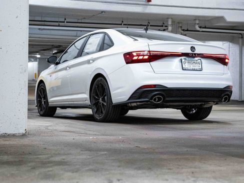 New 2026 Volkswagen Jetta GLI Autobahn image 4
