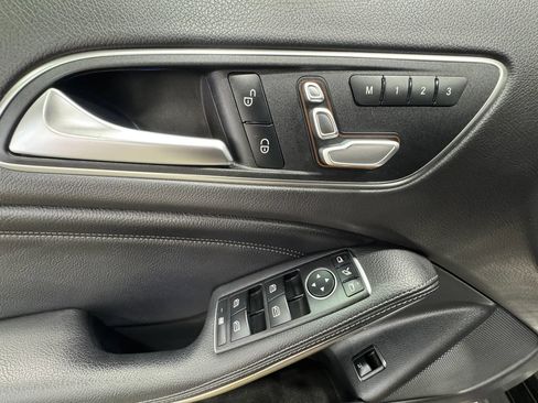 Used 2019 Mercedes-Benz GLA 250 4MATIC image 12