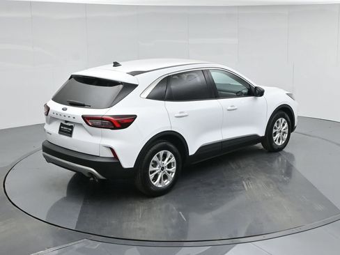 Used 2024 Ford Escape Active image 41