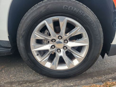 Used 2023 Chevrolet Suburban Premier image 20