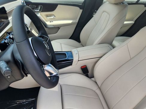 New 2025 Mercedes-Benz CLA 250 4MATIC image 9