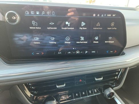 New 2026 Chevrolet Suburban LS image 3