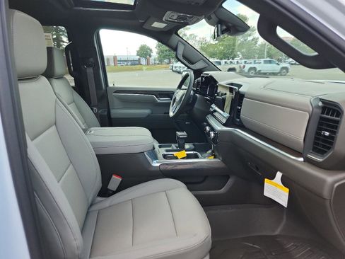 New 2026 GMC Sierra 1500 SLT w/ SLT Premium Plus Package AWD/4WD image 8