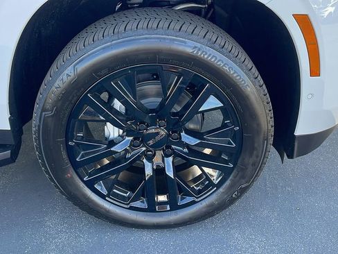 New 2026 GMC Yukon Elevation image 9