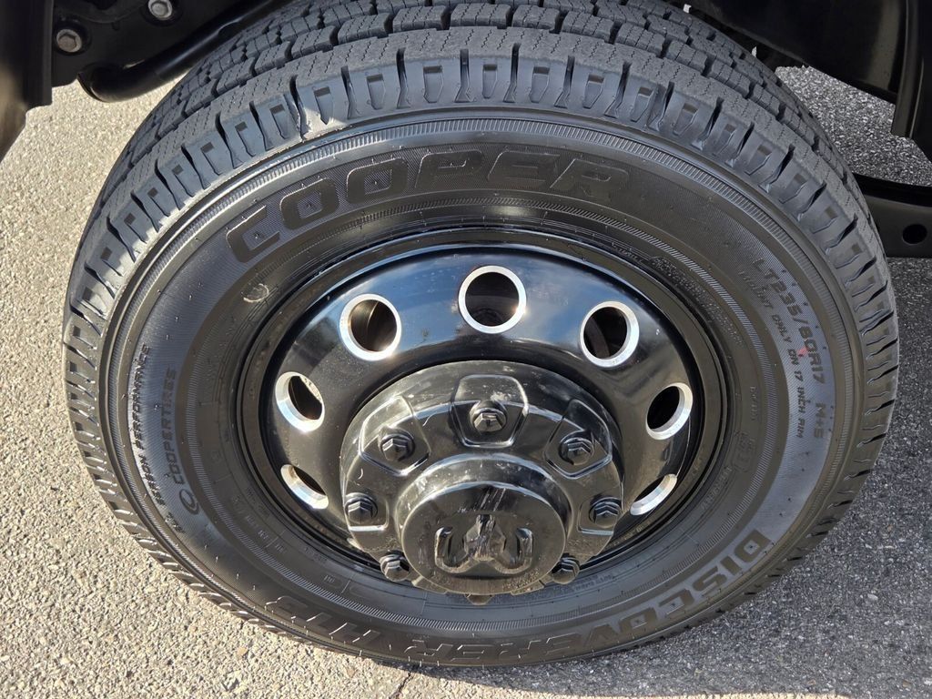 Used 2022 RAM 3500 Limited AWD/4WD image 12