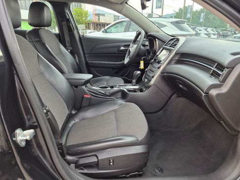 Used 2015 Chevrolet Malibu LT FWD image 28
