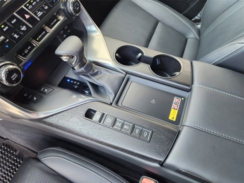 Certified 2025 Lexus LX 600 4WD w/ Luxury Package image 20