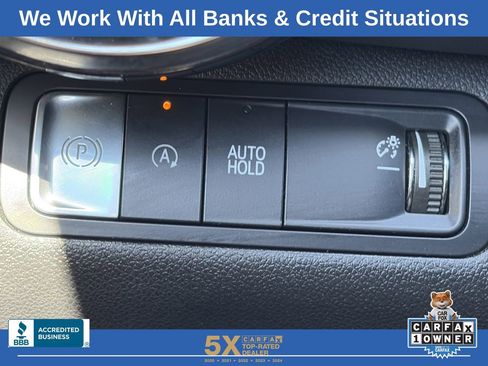 Used 2025 Chevrolet Equinox LT image 23