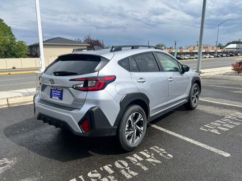 New 2025 Subaru Crosstrek 2.0i Premium image 3