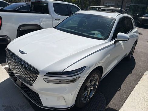 Used 2025 Genesis Electrified GV70 w/ Prestige Package AWD/4WD image 3