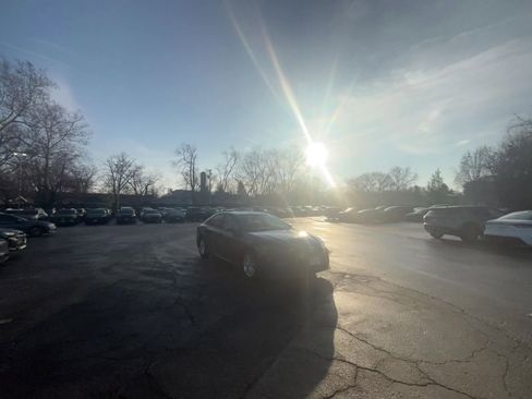 Used 2025 Toyota Camry LE image 12