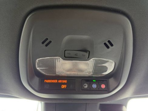 Used 2024 Chevrolet Trax RS w/ Driver Confidence Package FWD image 17
