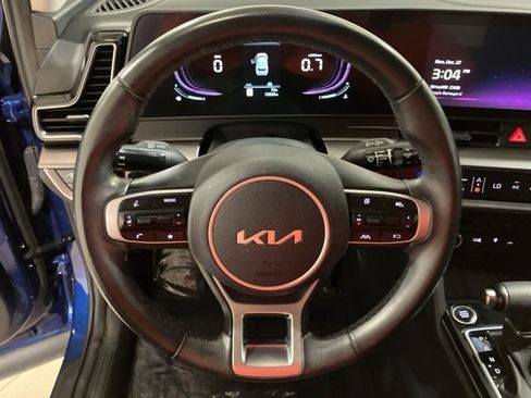 Used 2024 Kia Sportage EX image 12