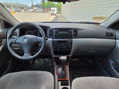 Used 2005 Toyota Corolla CE FWD image 13