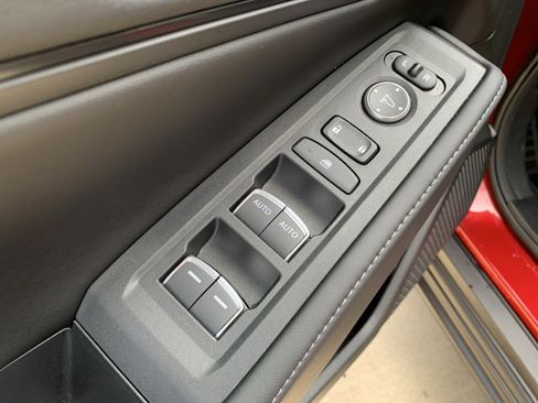 Used 2025 Honda Accord Sport image 15