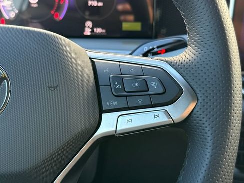 New 2026 Volkswagen Tiguan SE R-Line image 38