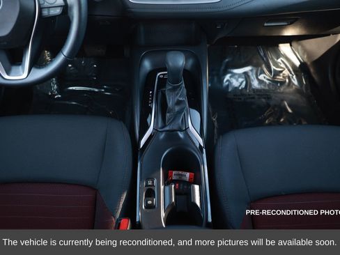 Used 2025 Toyota Corolla SE image 29