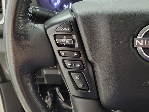 Used 2024 Nissan Frontier SV RWD image 24