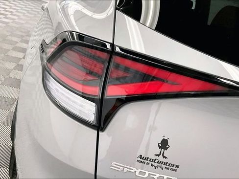 Used 2024 Kia Sportage SX image 32
