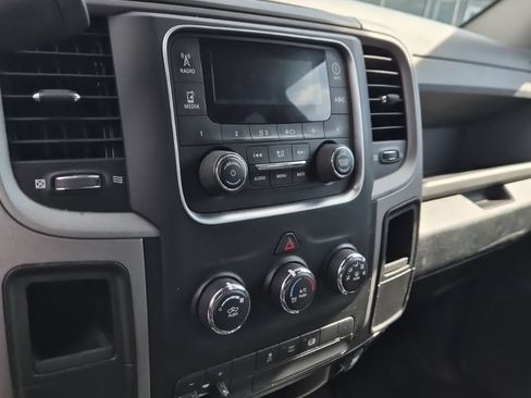 Used 2015 RAM 2500 Tradesman w/ Chrome Appearance Group AWD/4WD image 19