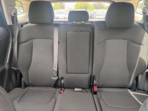 Used 2026 Kia Sportage LX FWD image 37