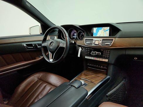 Used 2014 Mercedes-Benz E 350 Sedan image 26