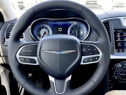 Used 2023 Chrysler 300 Touring w/ Safetytec Plus Group RWD image 20