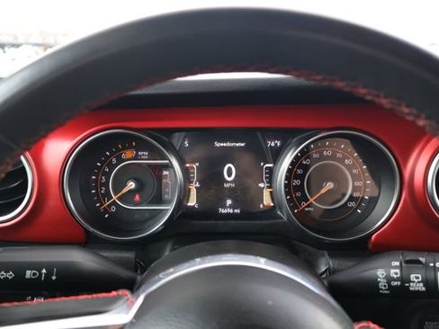 Used 2023 Jeep Wrangler Unlimited Rubicon w/ LED Lighting Group AWD/4WD image 15