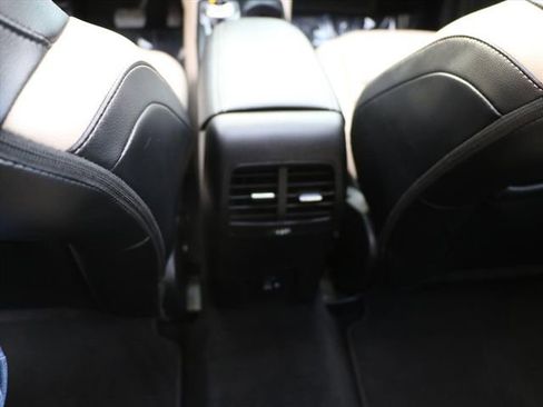 Used 2021 Ford Escape Titanium image 21