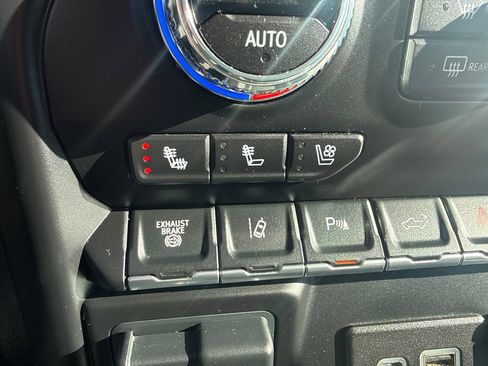 Used 2023 GMC Sierra 2500 Denali w/ Denali Ultimate Package image 33