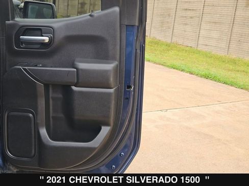 Used 2021 Chevrolet Silverado 1500 LT w/ Convenience Package II AWD/4WD image 28