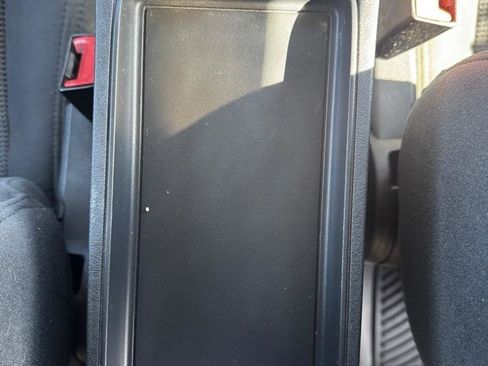 Used 2017 Jeep Patriot Latitude image 24