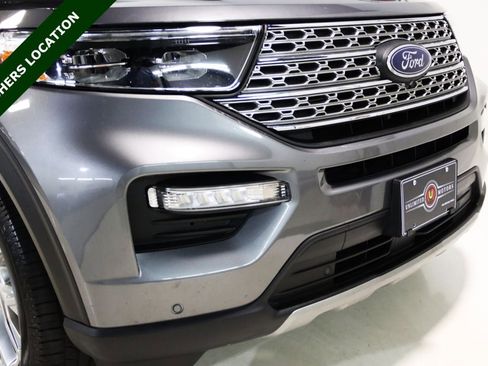 Used 2021 Ford Explorer Limited w/ Equipment Group 301A AWD/4WD image 26