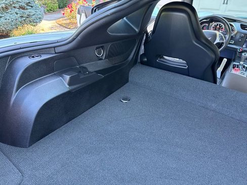 Used 2019 Chevrolet Corvette Stingray Coupe w/ 1LT RWD image 41