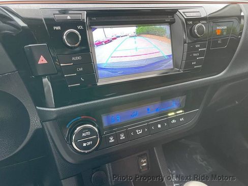Used 2015 Toyota Corolla S FWD image 21