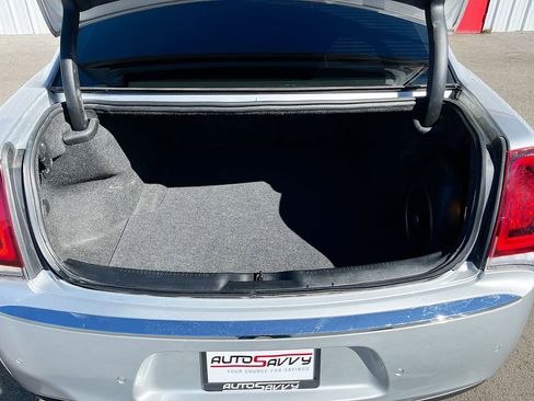 Used 2019 Chrysler 300 S w/ Safetytec Plus Group image 28