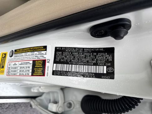 Used 2011 Toyota Avalon Limited image 17