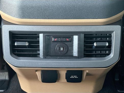 Used 2023 Ford F250 Lariat w/ Chrome Package image 29