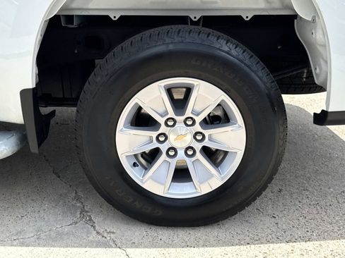 Used 2025 Chevrolet Silverado 1500 W/T RWD image 4