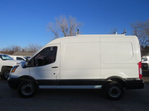 Used 2017 Ford Transit 250 130 Medium Roof image 26